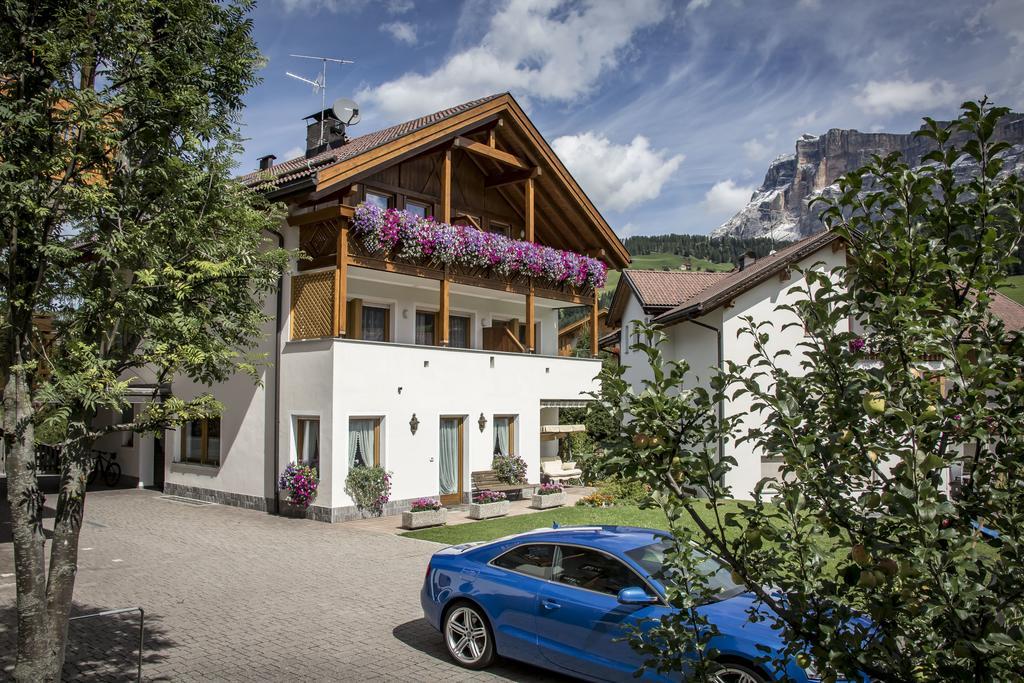 Apartments Lasteis La Villa  Exterior foto